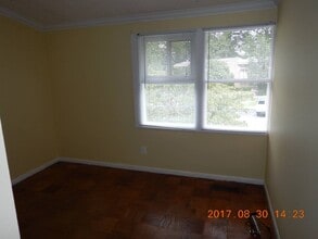 4422 Forest Glen Ct in Annandale, VA - Building Photo - Building Photo