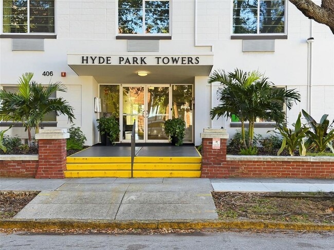 406 S Cedar Ave in Tampa, FL - Building Photo - Building Photo