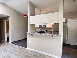 86 W 8th Ave in Columbus, OH - Building Photo - Building Photo