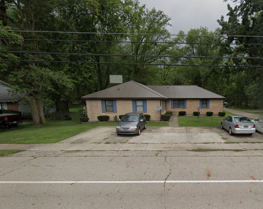 350 E Main St, Unit APT B in South Vienna, OH - Building Photo