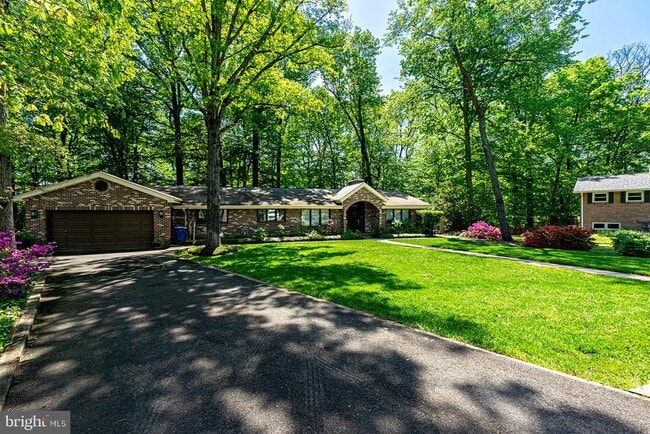 property at 5229 Chippewa Pl