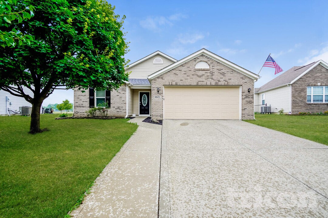 6623 Coppel Ct in Indianapolis, IN - Building Photo