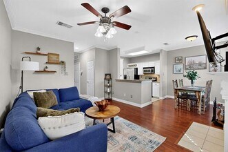 2344 Southcourt Cir in Irving, TX - Building Photo - Building Photo