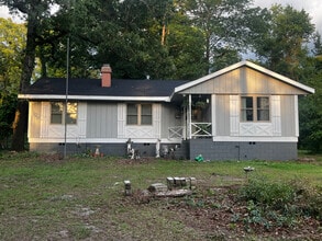 129 Jean Dr in Bainbridge, GA - Foto de edificio - Building Photo