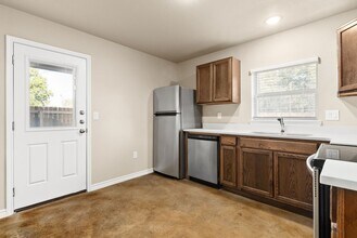 1015 N 10th St-Unit -Unit A in Killeen, TX - Foto de edificio - Building Photo