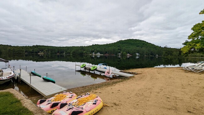 2 Starfish Ln in Gilmanton, NH - Building Photo - Building Photo