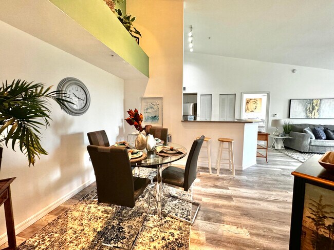 property at 1119 Villa Cir