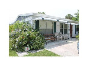 1631 4th Ct in Vero Beach, FL - Building Photo - Building Photo