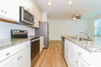 2005 Rosemary Park Ln in Lawrenceville, GA - Building Photo - Building Photo