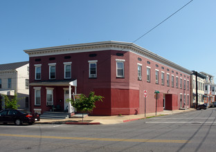 702 W Washington St in Hagerstown, MD - Building Photo - Building Photo