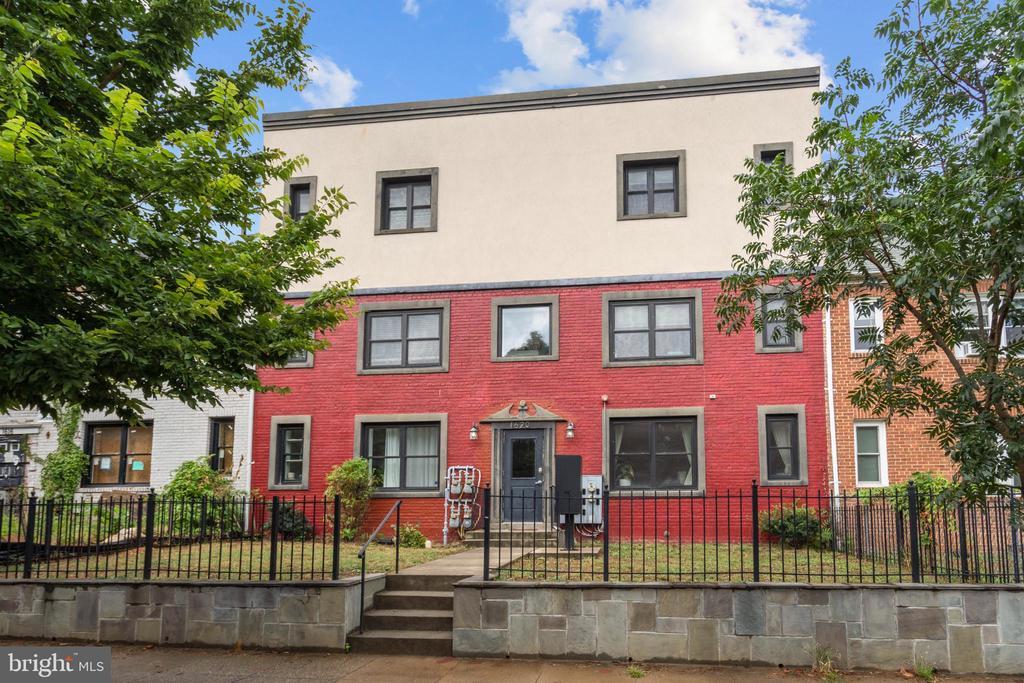 1620 E St NE in Washington, DC - Building Photo