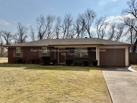 904 Hillside Dr in Fort Smith, AR - Building Photo