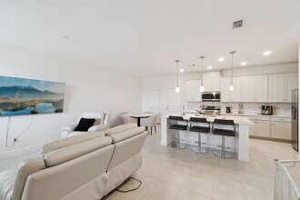 4847 Cross Pr Pkwy in St. Cloud, FL - Building Photo - Building Photo