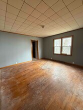 104 N Vine St in Fayette, MO - Foto de edificio - Building Photo