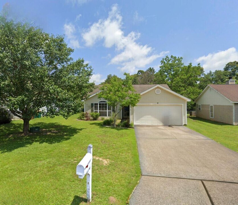16356 Clearwater Cir in Gulfport, MS - Building Photo