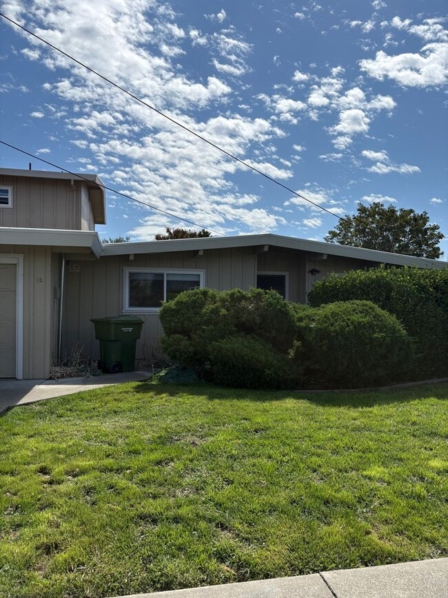 15-13 Alma Ct