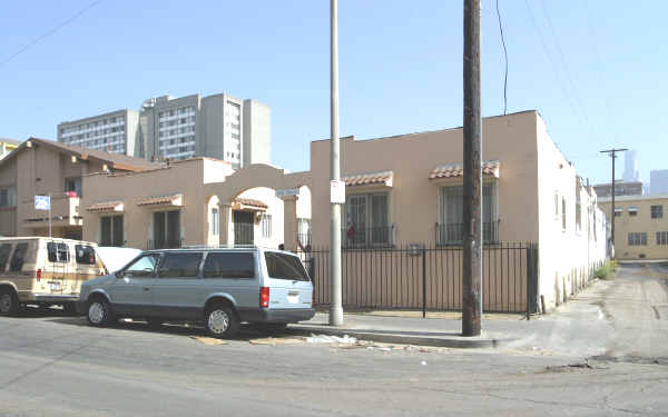 510 S Burlington Ave in Los Angeles, CA - Foto de edificio