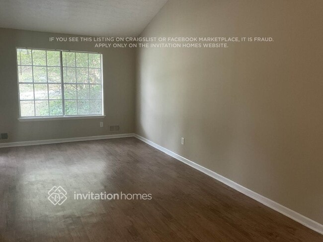 5469 Liberty Rd in Union City, GA - Foto de edificio - Building Photo