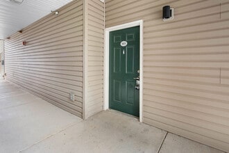 845 Forest Ave #103 in Valley Park, MO - Foto de edificio - Building Photo