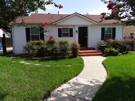 1214 Donaldson Ave in San Antonio, TX - Building Photo