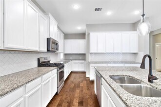32193 Park Plains Dr in Conroe, TX - Building Photo - Building Photo