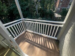 9 University Rd, Unit 3A in Brookline, MA - Foto de edificio - Building Photo