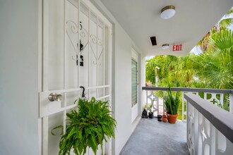 759 Meridian Ave in Miami Beach, FL - Building Photo - Building Photo