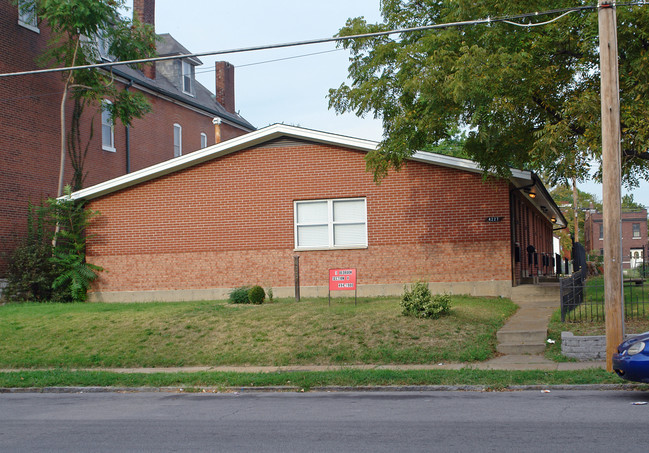 4227 Virginia Ave in St. Louis, MO - Building Photo - Building Photo