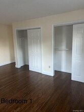 813 Fort Salonga Rd in Northport, NY - Building Photo - Building Photo