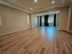 55 Thrasher in Irvine, CA - Building Photo - Building Photo