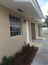 8719 SW 38th St in Miami, FL - Building Photo - Building Photo
