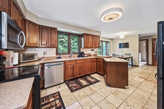 522 Springfield Rd in Somers, CT - Building Photo - Building Photo