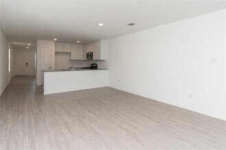 5812 San Geronimo in Seguin, TX - Building Photo - Building Photo