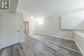 79-79 Hogarth St in Oshawa, ON - Building Photo - Building Photo