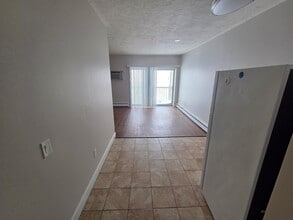 25 Ekman St in Worcester, MA - Building Photo - Building Photo