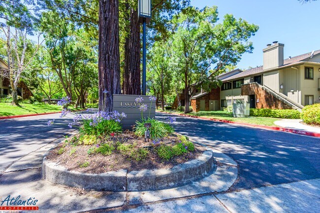 2910 La Terrace Cir in San Jose, CA - Building Photo - Building Photo