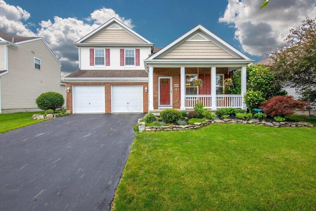 6985 Norton Crossing St in New Albany, OH - Building Photo