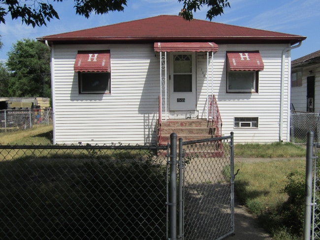property at 1955 Ohio St