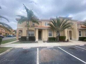 5517 Paradise Cay Cir in Kissimmee, FL - Building Photo - Building Photo