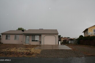 8901 E Waco Ct in Prescott Valley, AZ - Building Photo - Building Photo