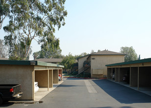 Citrus Circle Apartments in Corona, CA - Building Photo - Building Photo