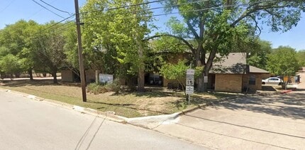 515 Roy St in Kerrville, TX - Building Photo - Building Photo