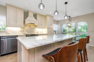 4777 Duhme Rd in St. Petersburg, FL - Building Photo - Building Photo