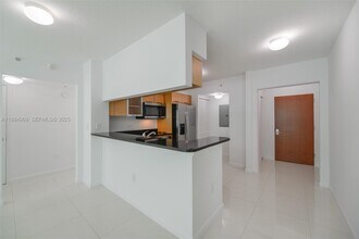 31 SE 5th St, Unit 1510 in Miami, FL - Building Photo - Building Photo