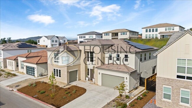 property at 5033 Glacier Peak Dr