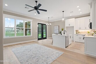 100 Mary Ann Dr in Lafayette, LA - Building Photo - Building Photo