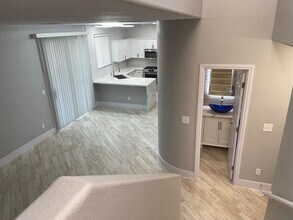 1194 Stormy Valley Rd in Las Vegas, NV - Building Photo - Building Photo