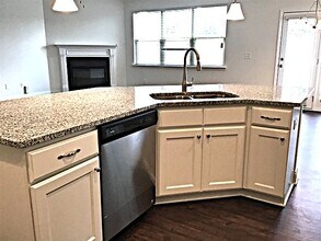1682 Weatherbrook Cir in Lawrenceville, GA - Building Photo - Building Photo