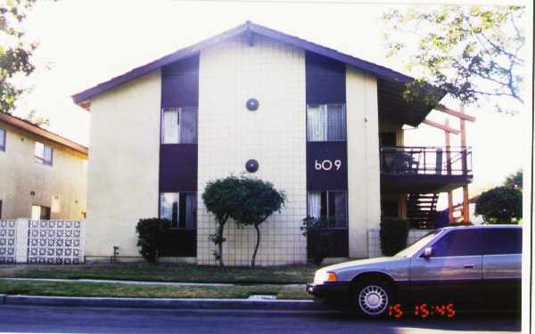 609 N Ventura St in Anaheim, CA - Building Photo - Building Photo