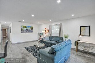 909 SW 16th St in Fort Lauderdale, FL - Building Photo - Building Photo